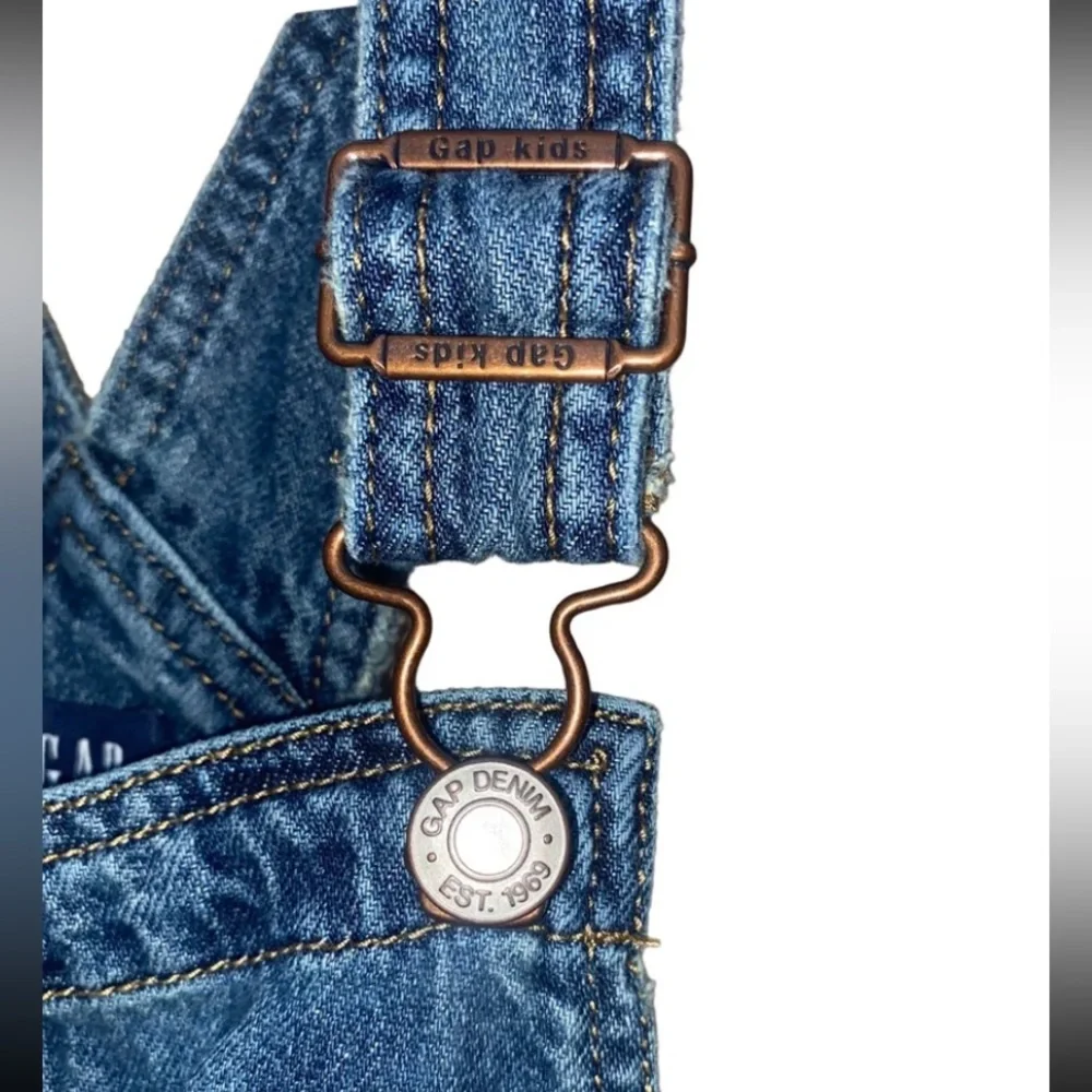 GAP Kids Girls Blue Denim Overalls Size S 6/7 Adjustable Straps